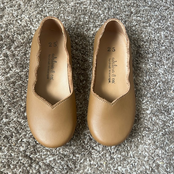 Adelisa & Co Children’s Leather Mary Jane’s Like-New - Picture 5 of 12